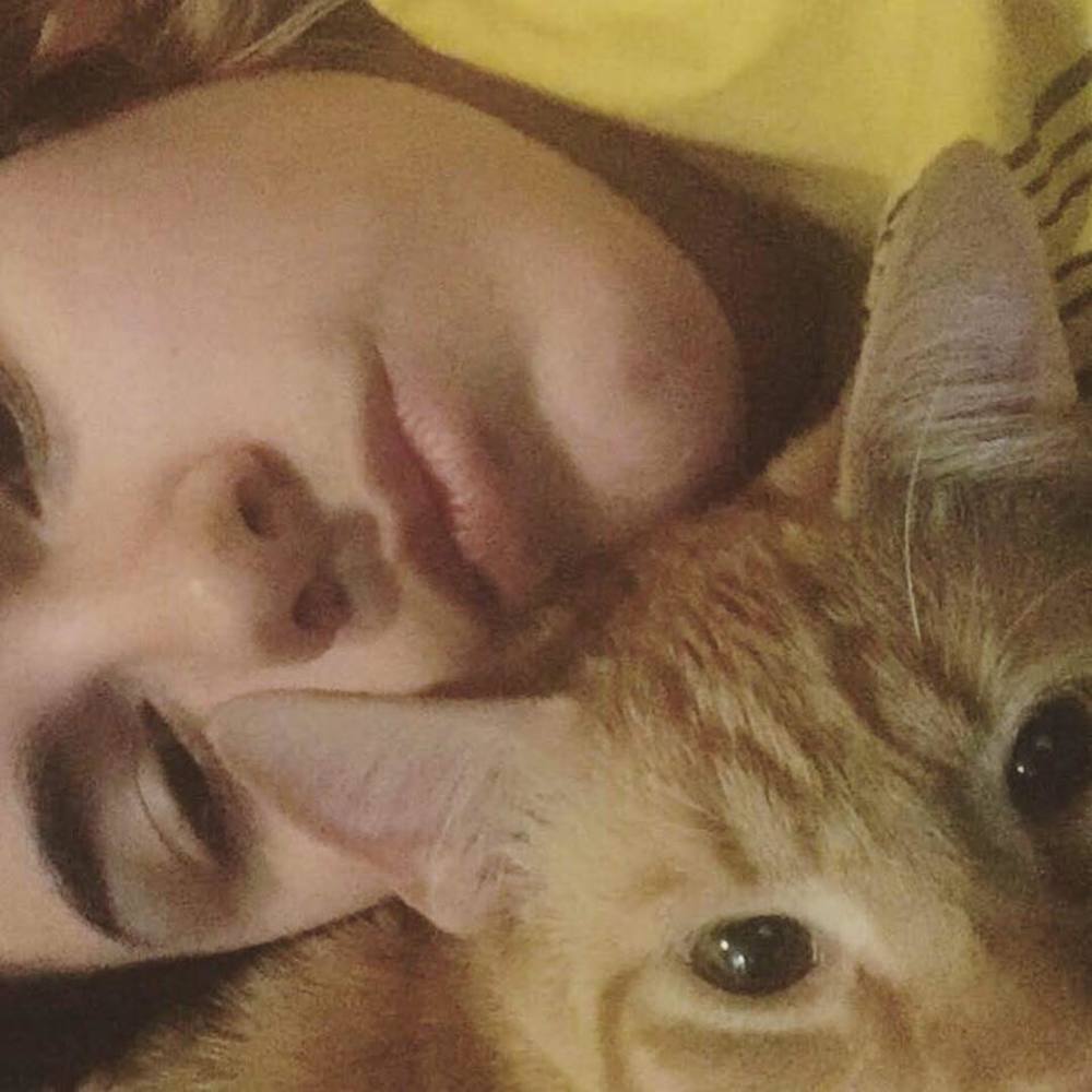 Meet your Posher, Kira